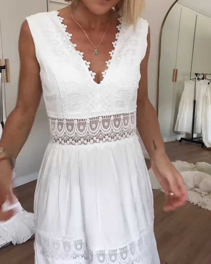 Aurélie™ Cover| Elegant Lace Dress with V-Neck